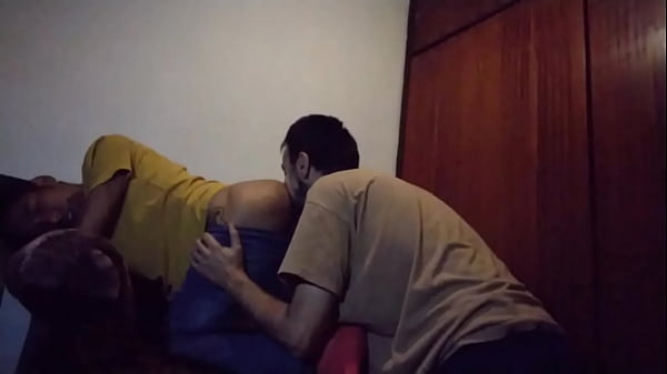 Play MP4 - Me disfruta en el sofa