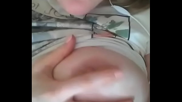 Nonton Bitch thumbnail