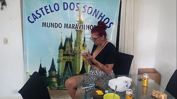 Melissa_Devassa explica o fetiche de afogaro parceiro com a bunda . Alex Lima - Paty Bumbum