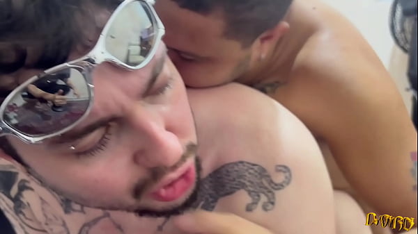 Sentei At&eacute; O Marido Da Vizinha Gozar thumbnail