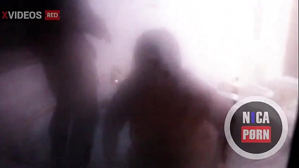 Llego Temprano A Casa Y Atrapo A Mi Mujer Si&eacute;ndome Infiel En El Jacuzzi thumbnail