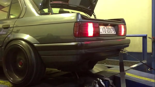 Nonton Bmw E30 Dyno Pull thumbnail
