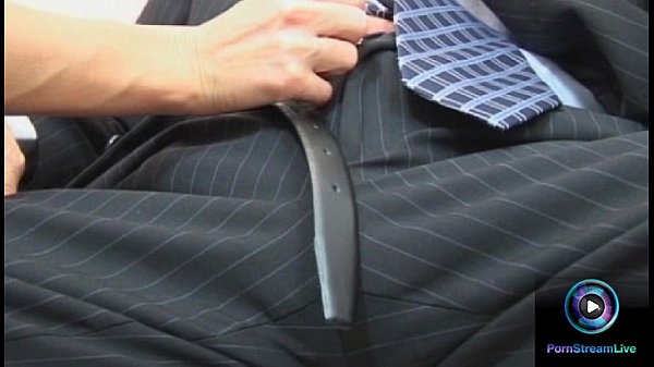 Temptress Tera Bond_jerking_the bossHorst Baron using her sexy feet