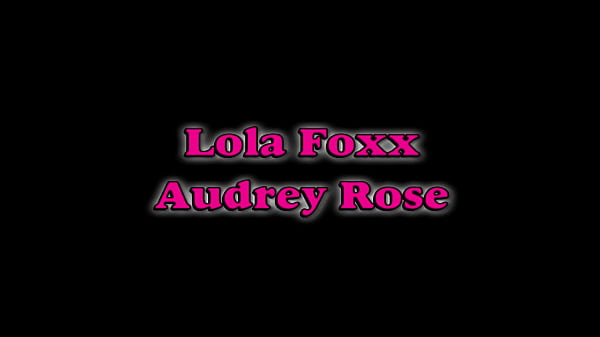 Nonton Lola Foxx And Audrey Rose Are Horny Lesbian Teens thumbnail