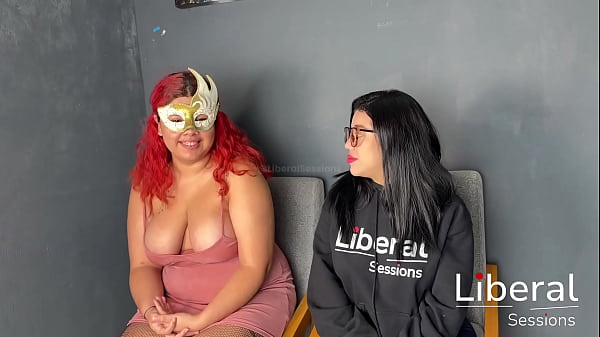 Chica unicornio de 20 a&ntilde;os mama verga