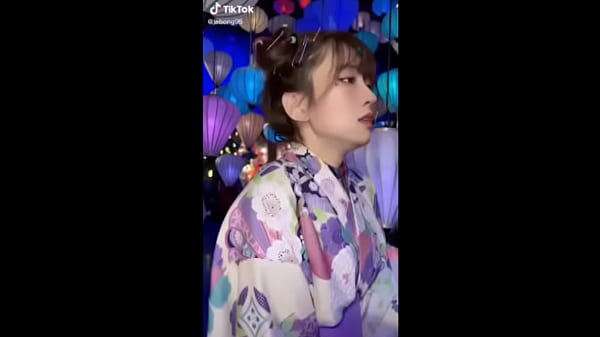 Nonton Lebong R&ecirc;n Rỉ thumbnail