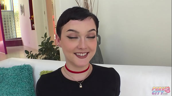 Play MP4 - Jade Valentine Gets Ass Fucked For The First Time On Camera