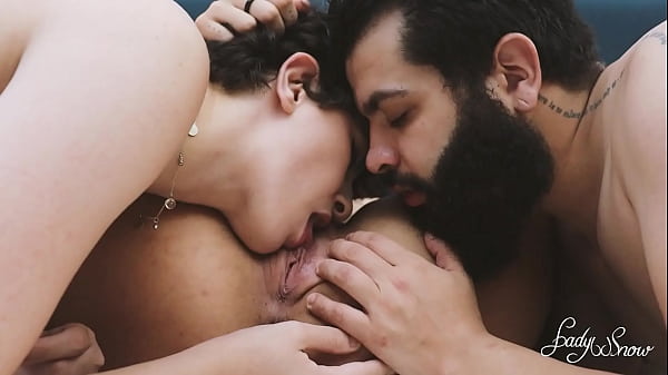 Fodendo O Cuzinho Da Pawg E Da Namoradinha Junto, Como &eacute; Bom Poder Transar A Tr&ecirc;s thumbnail