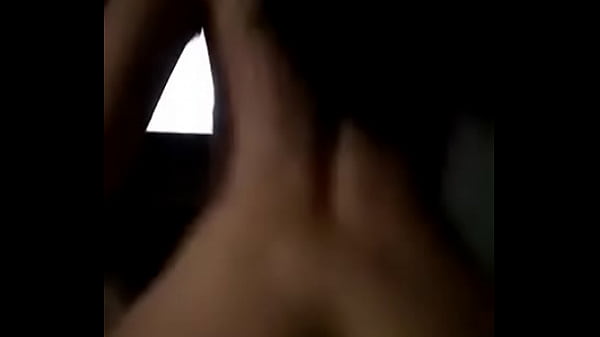 Novinhacustosasarrando de costas sem_parar