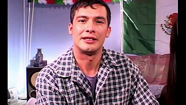 Luscious lopez is easily talked into having a xxx threesome with friends 