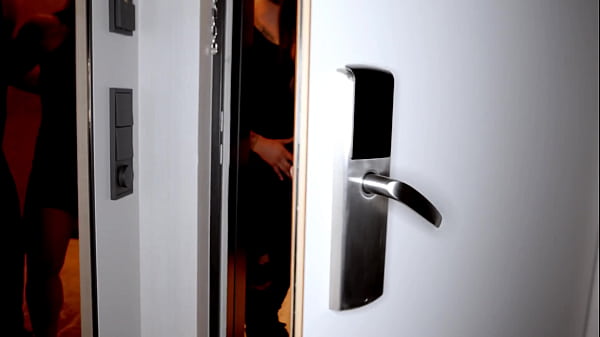 Nonton Lena Coxx Has To Decide Which Of The 2 Has Fucked Her Better Rauls Bud Or Jimmy Bud. thumbnail