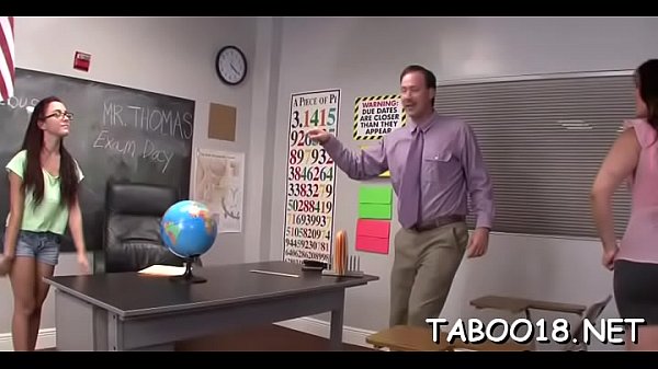 Tasty teen flaunts pussy and please shlong 