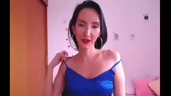 Nonton Anna Kellergo Y Su Sensual Frescura thumbnail