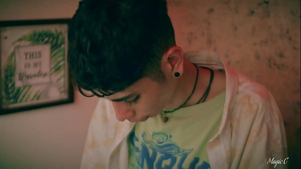 Big Cock Twink Magic C Jerking Off Lots Of Precum And Thick Cumshot thumbnail