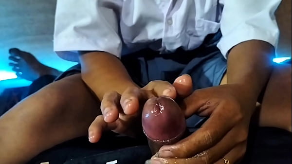 Play MP4 - Bokep Indo Siswi SMA Ngocok Kontol