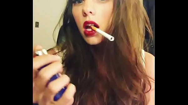 Play MP4 - Nitnee a cigarette with red lipstick
