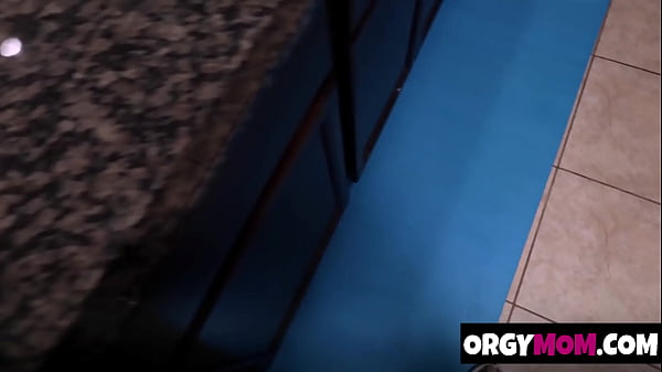 Nonton His Dick Gets Hard Every Time He Sees Step Mom - Orgymom thumbnail