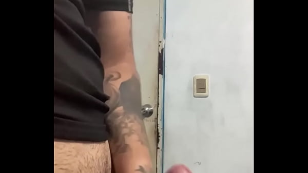 Memasturbo con unvideo de mi tía follando