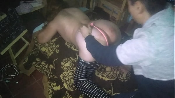 Le mamo la concha a mi pareja 