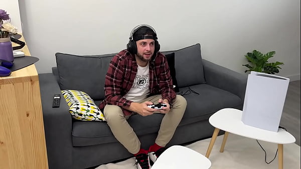 Nonton Pamela Mendoza Sucking Huge Cock From Gammer Boy thumbnail