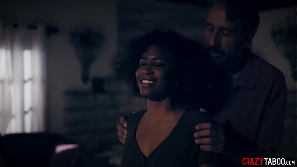 Ebony model enjoy hardcorefuck with the photographer