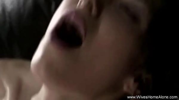 Play MP4 - Giant Dildo For Brunette Wifey