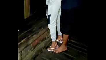Nonton Fuda Gostosa No Quiosque Da Praia Da Reserva thumbnail