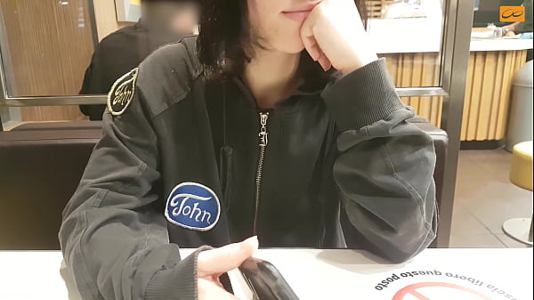 I make my friend come for dinner with the remote control baby hottie