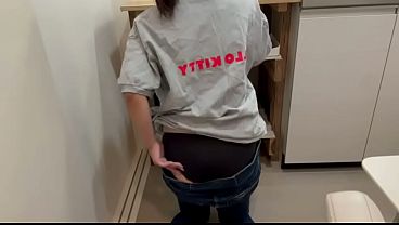 彼氏のおちんちん挿れたいけど居ないから1人でしょうがなくオナニーでイク女子大生