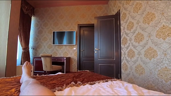 Nonton Die Milf Het'n Nuwe Uitrusting Pro Wat Haar Jong Minnaar Vir Haar Gegee Het, En Besluit Om Haar Te Bedank, En Die Hitte Was Intens, 'n Warm Blowjob, 'n Harde Fok Van Alle Gate . Die Uitrusting Is thumbnail