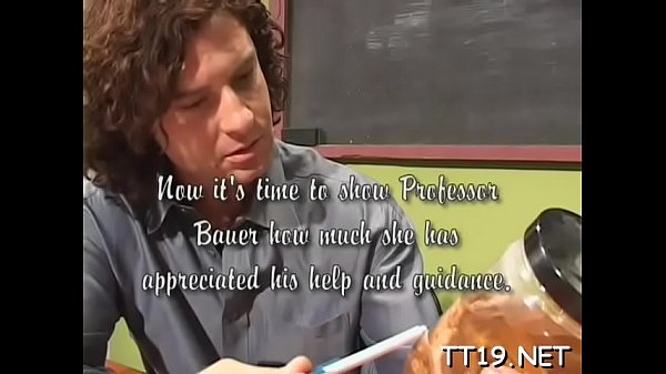 Horny non professional doxygets her shavedpussy licked and fucked