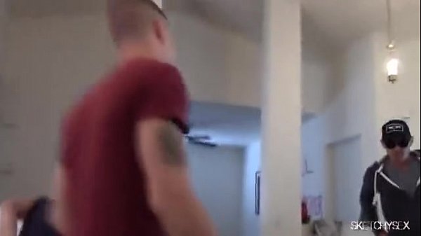 Play MP4 - Guy can't stop getting fucked