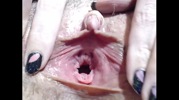 Play MP4 - Close up object insertion fetish video