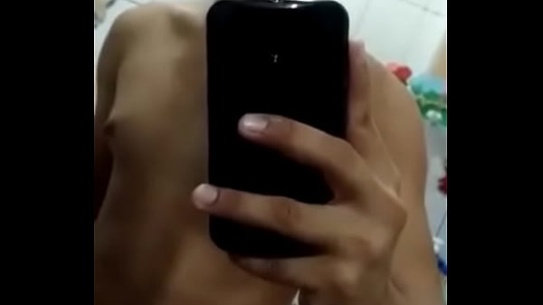 novinho do interior exibindo seu pau 