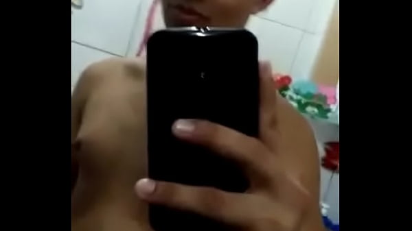 novinho do interior exibindo seu pau