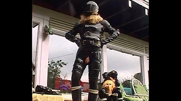 Roxina2004SuperBondagGurl100604XXXL.MPG 