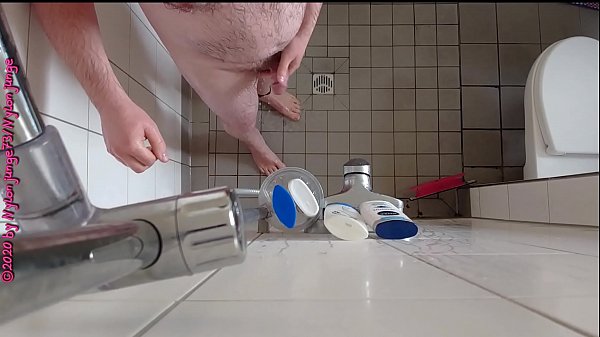 Geiles Pissen in der_Dusche