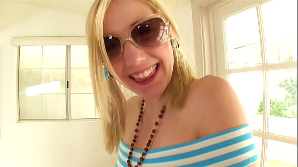 Nonton Rylie Richman Super Cute Blonde Big Cock Pov Blowjob And Cum Facial thumbnail