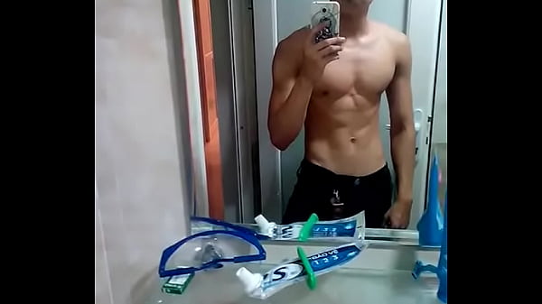 Hotboy show h&agrave_ng