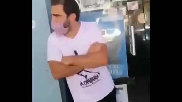 Trabajador argentino destroza emocionalmente a_una terrible puta del gobierno ysu local político