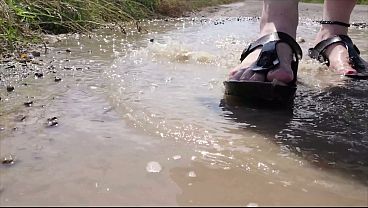 Kleiner Spaziergang mit Pf&uuml_tzen in Birkenstocks
