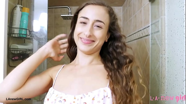 Brunette Glow Up Queen tooka shower