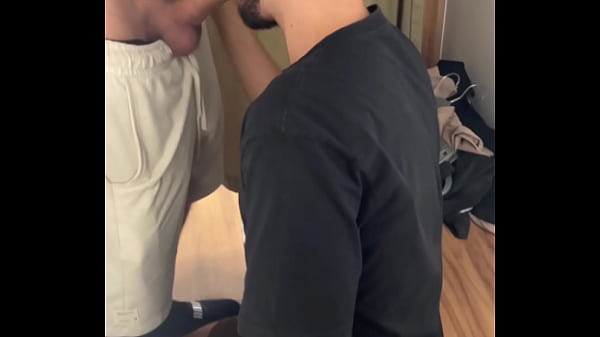 Play MP4 - DANDO PRA UM BOY PUTO NO PROVADOR DA LOJA NO SHOPPING&period; QUASE NOS PEGARAM&period; - FREE