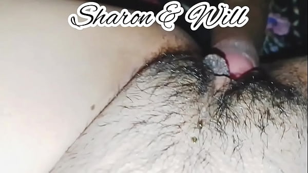 Cogiéndome_a la puta de la_vecina mientras_su marido sale de viaje