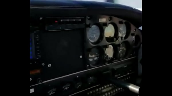 uma anv Seneca1 Voando Com Apenas um motor 