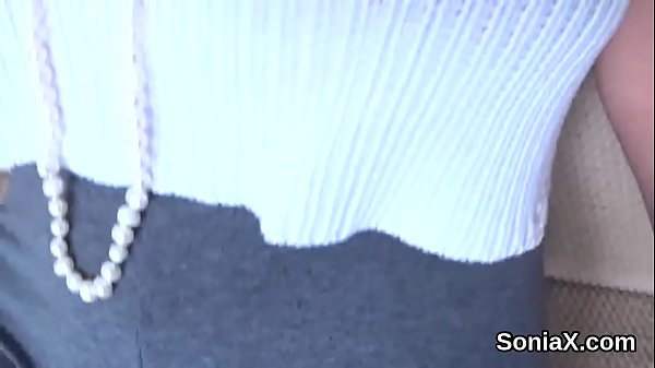 Cheating_uk mature lady_sonia exposes her huge globes