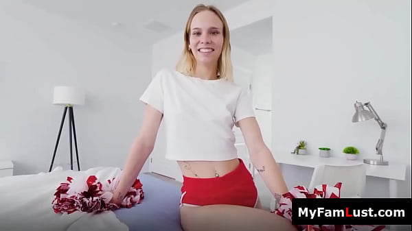 Nonton The Deal And Have Something To Show Off With Her Schoolmates - Myfamlust thumbnail