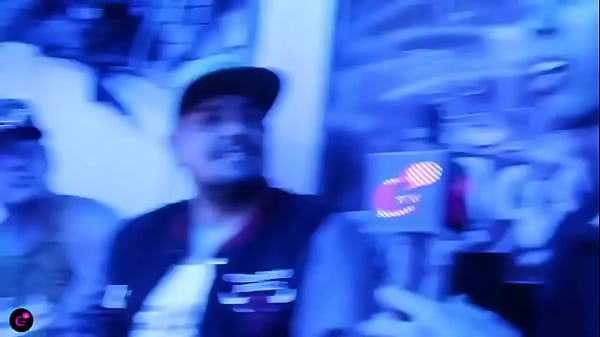 De los bloques de la ciudadela sale el rapero de letras consientes con su escolta 