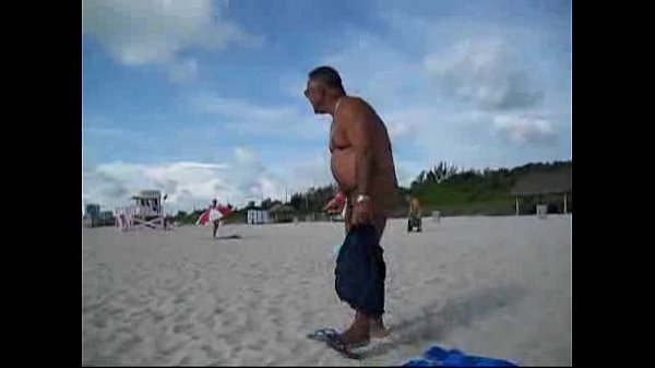 Play MP4 - Bear Oso Cum