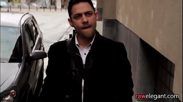 Massage loving eurobabe gets_doggystyled